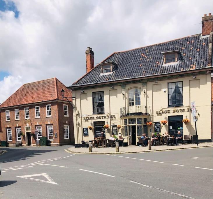 The Town House Villa Aylsham Esterno foto